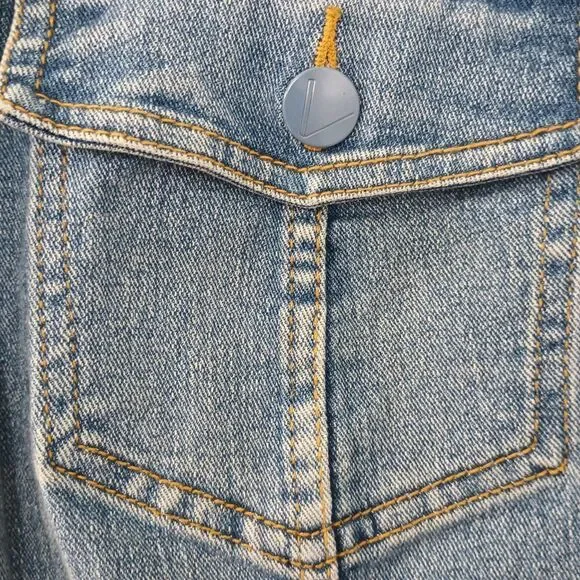 Very Vera Cropped Embroidered Jean Jacket Size Large Petite - Picture 5 of 8